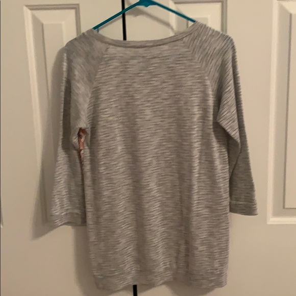 🌺 WONDERLAND 3/4 Sleeve Top Size S 🌺 - Picture 2 of 7